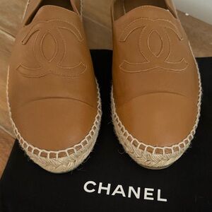 CHANEL Camel Brown Flat Leather Espadrilles 42  **Rare Color**